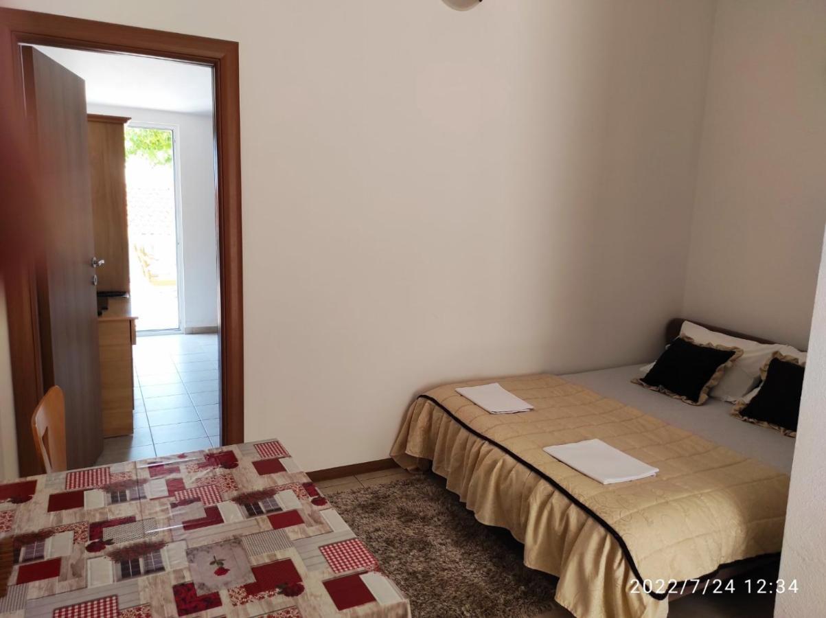 Apartmani Steni สเวติ สเตฟาน ภายนอก รูปภาพ