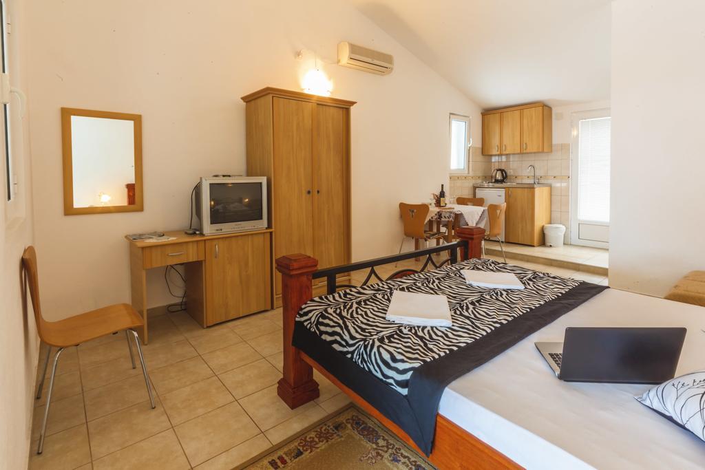 Apartmani Steni สเวติ สเตฟาน ภายนอก รูปภาพ